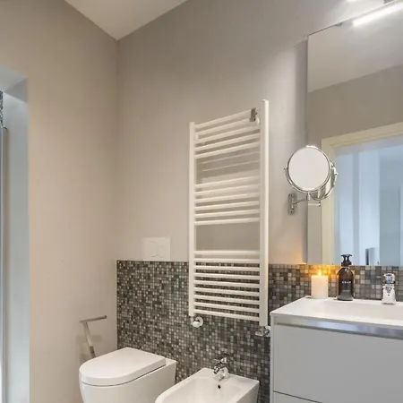 Appartement Design With Balcony On The Grand Canal R&r *